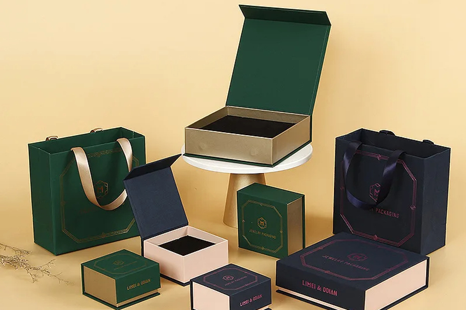 Custom Cosmetic Boxes