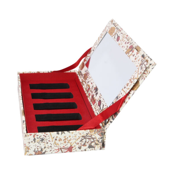 Clamshell Gift Box