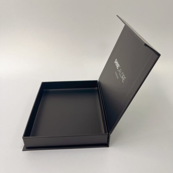 Customized flip cover magnetic book-shaped gift box Dealers