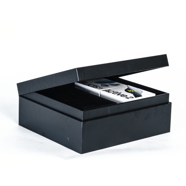 Rigid Cardboard Packaging Box Smartphone Earphone Box Dealer