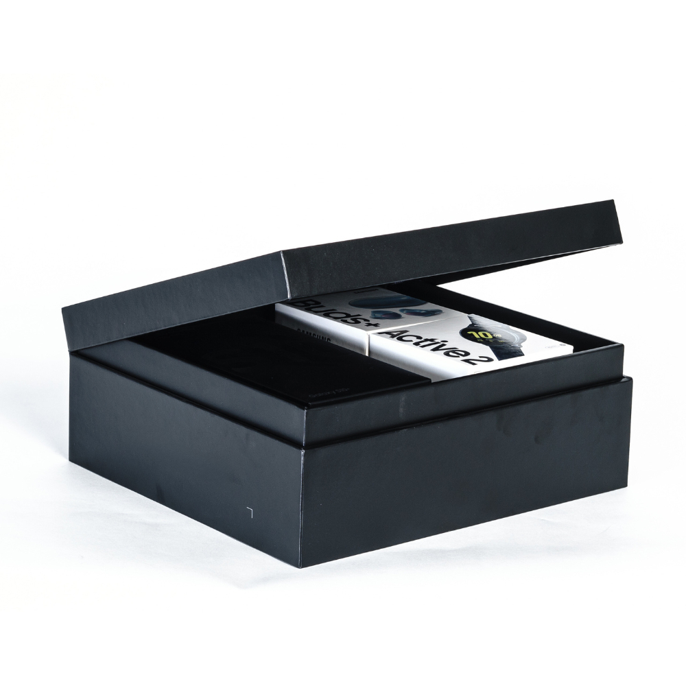Rigid Cardboard Packaging Box Smartphone Earphone Box Dealer