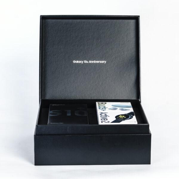 Rigid Cardboard Packaging Box Smartphone Earphone Box Dealer