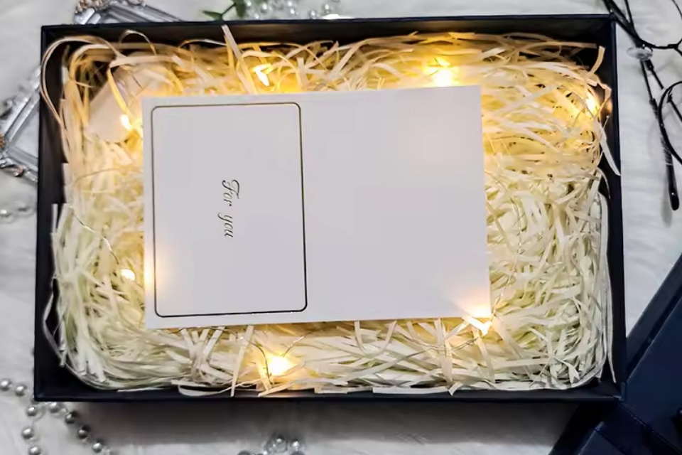 Clamshell Rigid Boxes