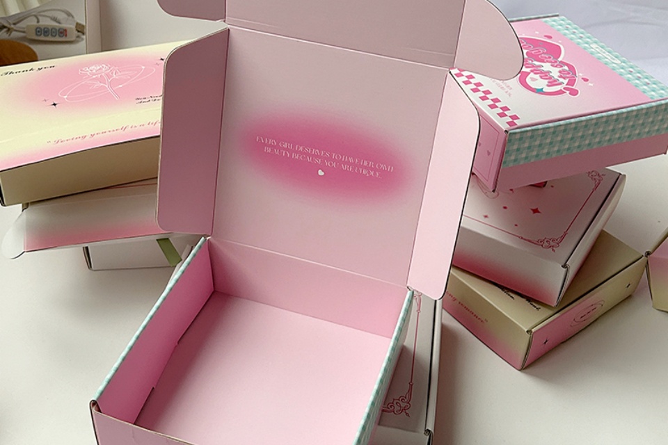 Custom Apparel Boxes