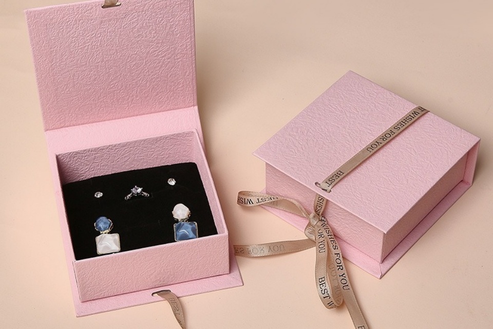 Custom Jewelry Boxes