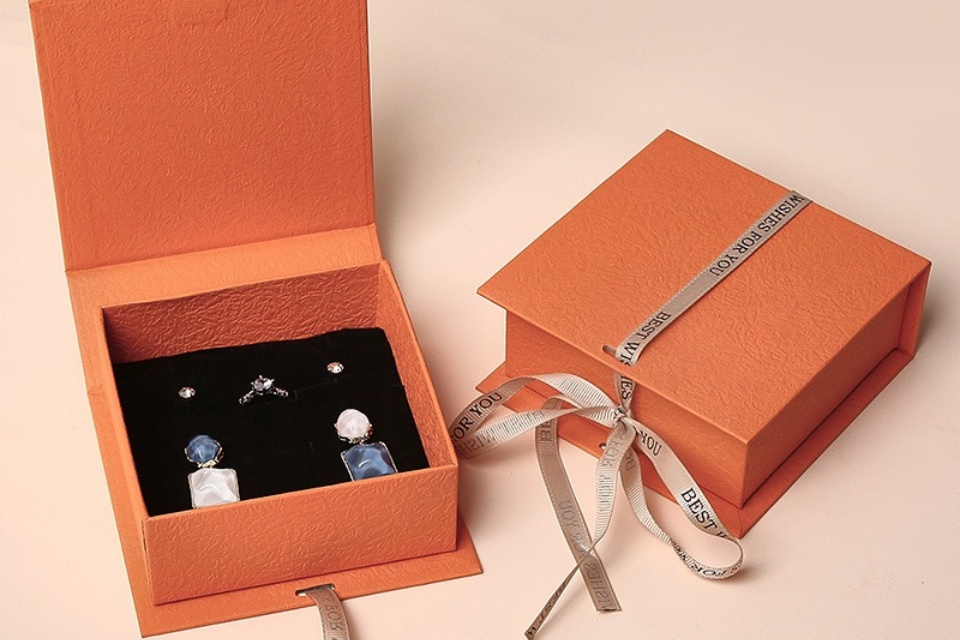 Custom Jewelry Boxes