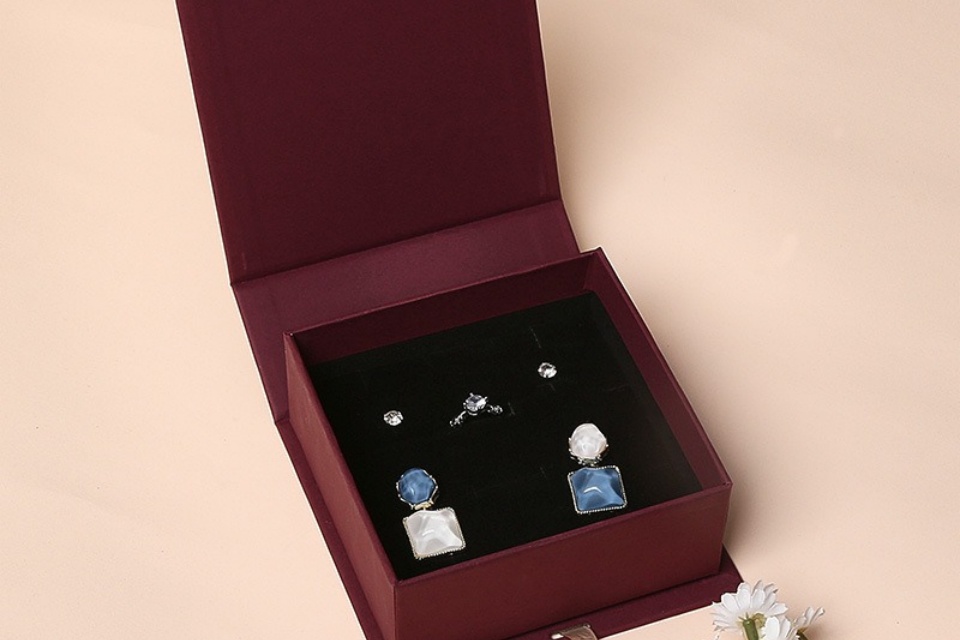 Custom Jewelry Boxes