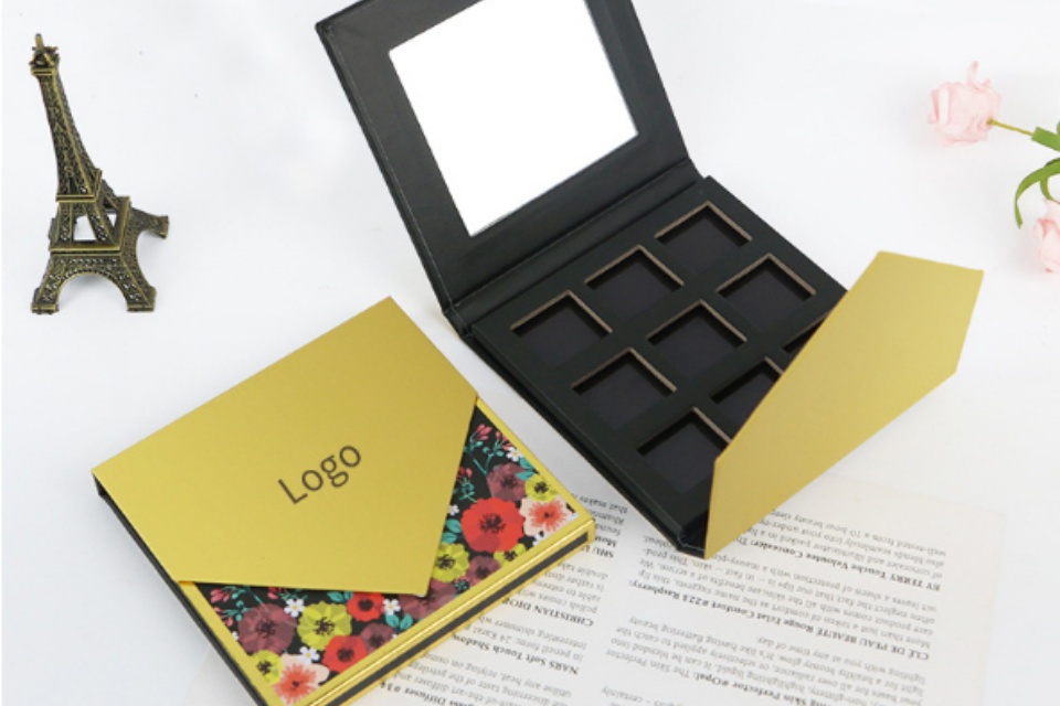 Empty Magnetic Palettes