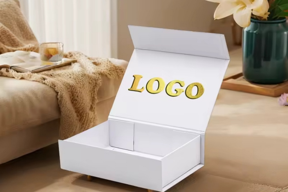 Magnetic Closure Boxes