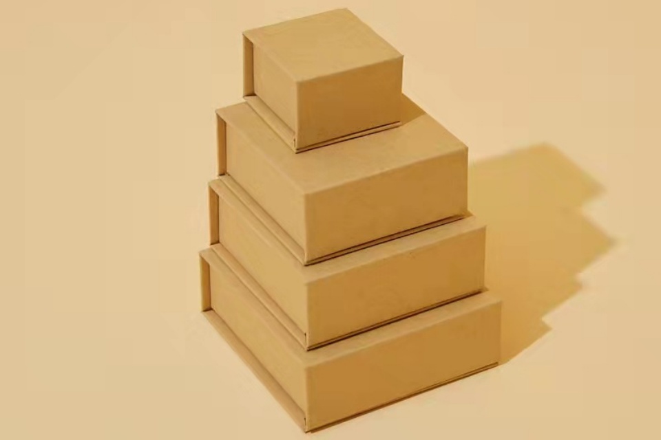 Magnetic Closure box