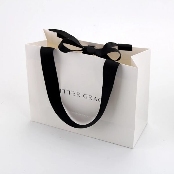 custom luxury printed Paper Gift Bags cardboard Vendor