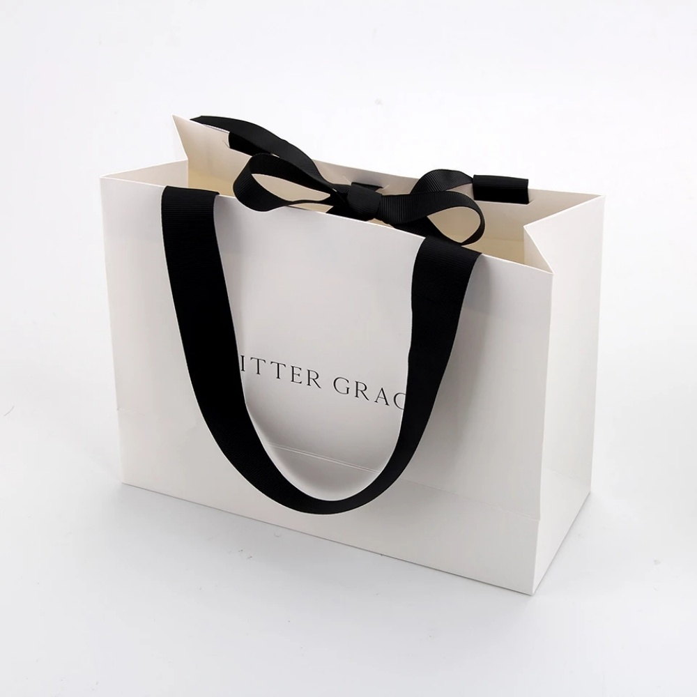 custom luxury printed Paper Gift Bags cardboard Vendor