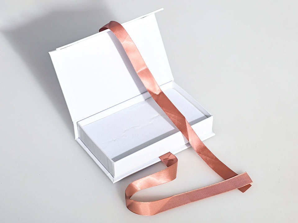 Custom Cosmetic Boxes