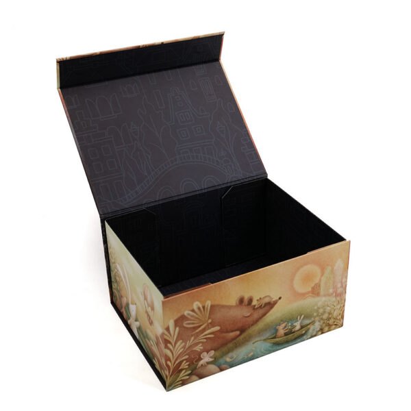 Rigid Folding Baby Blanket Gift Box with Illustrated Print Rigid Folding Baby Blanket Gift Box with Illustrated Print