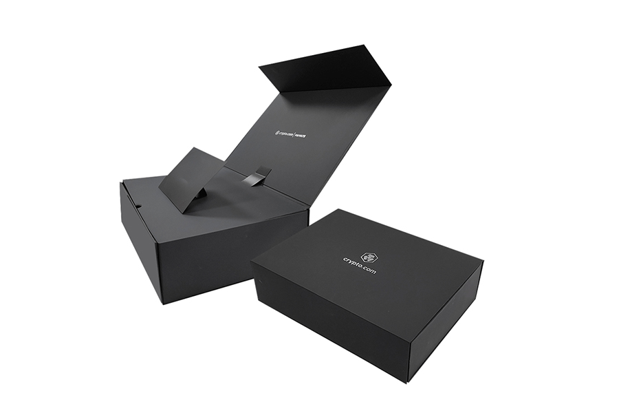 Collapsible magnetic box packaging