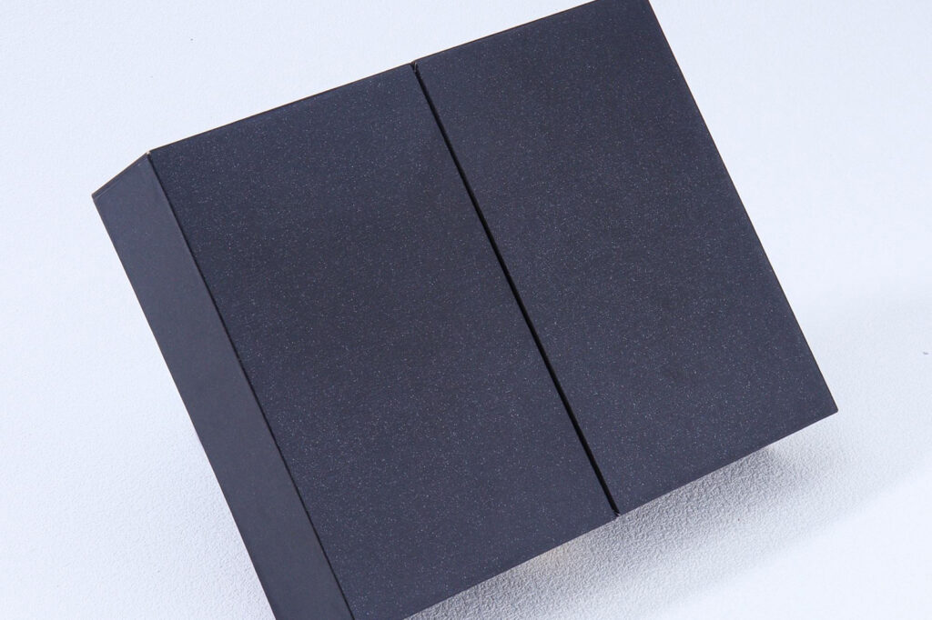 Custom black magnetic closure gift box