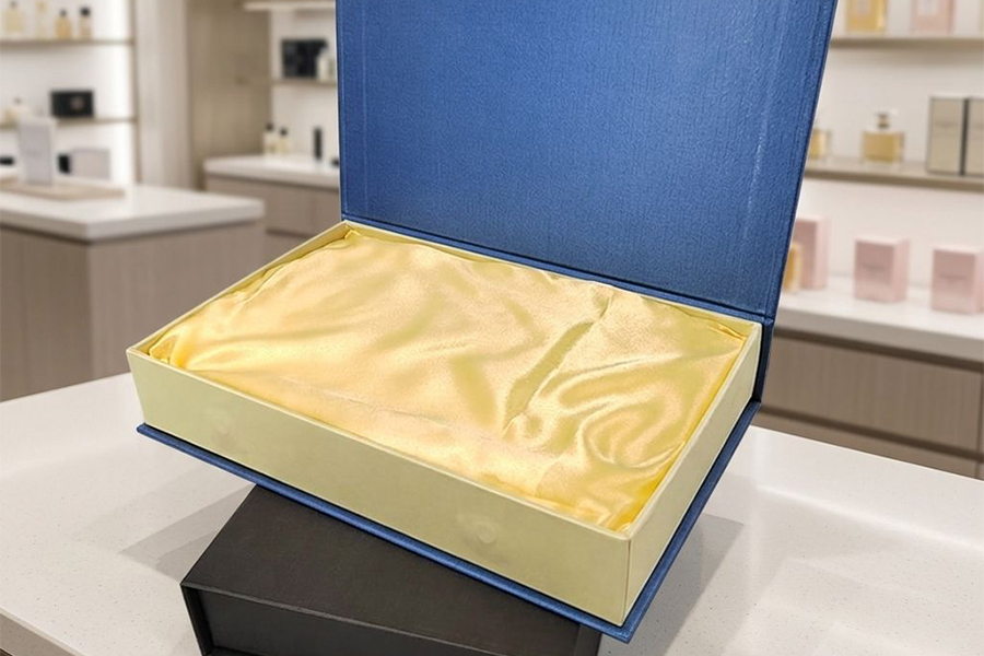 Custom-shaped coated paper packaging boxes